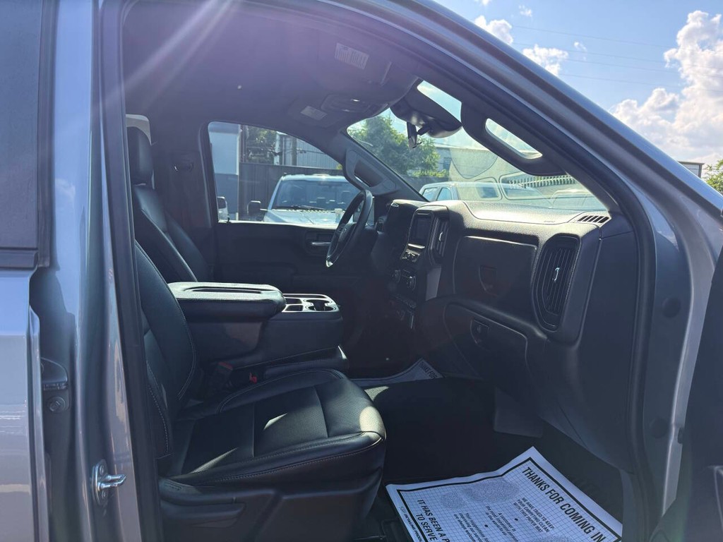 Chevrolet Silverado 1500 Vehicle Full-screen Gallery Image 09