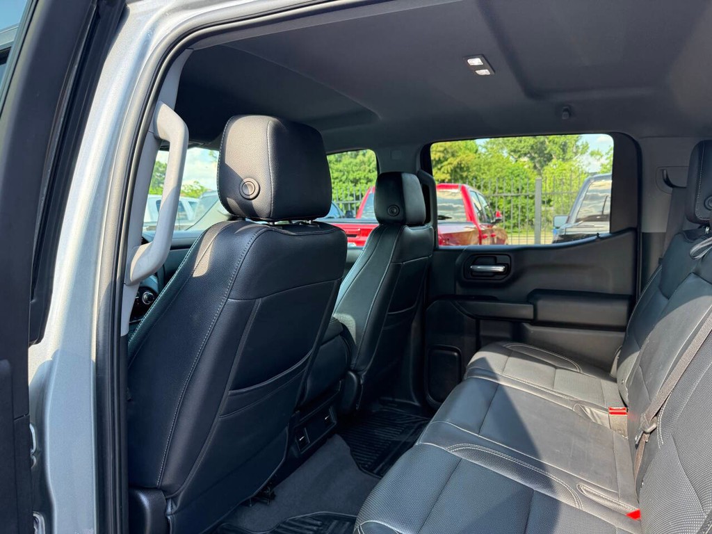 Chevrolet Silverado 1500 Vehicle Full-screen Gallery Image 11