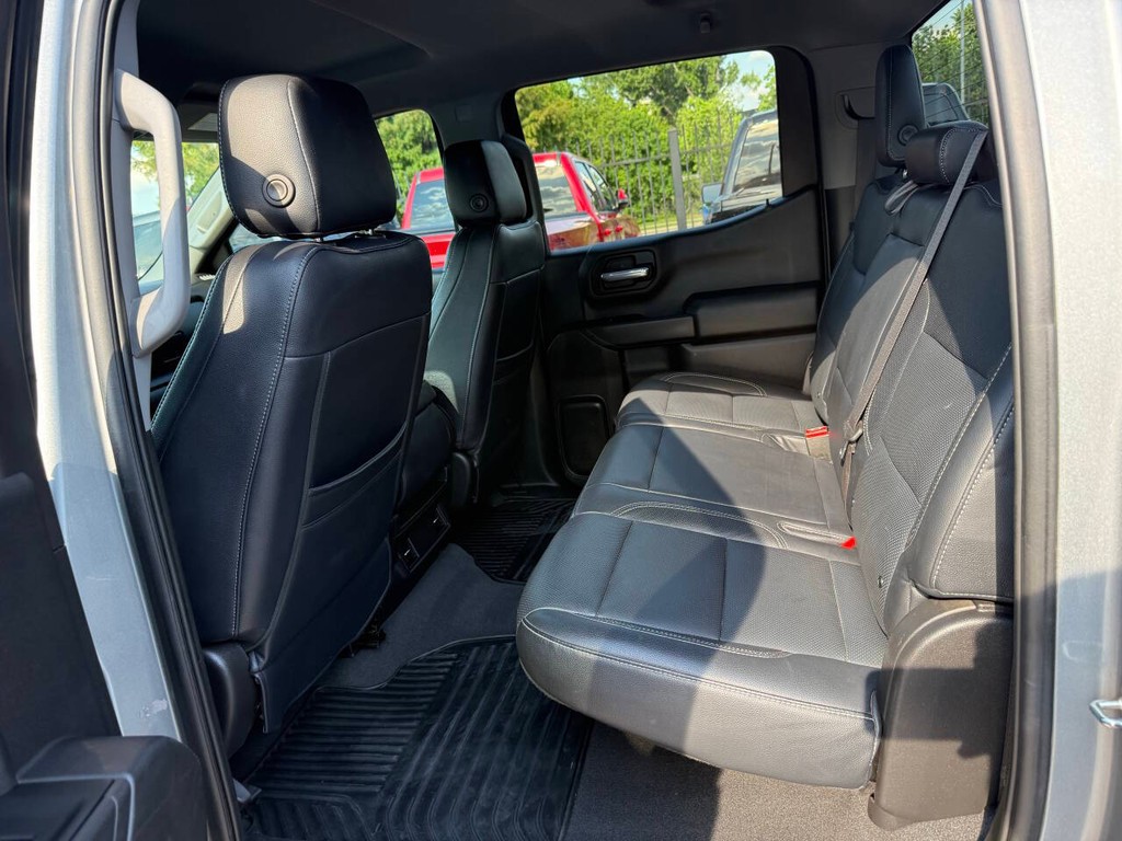 Chevrolet Silverado 1500 Vehicle Full-screen Gallery Image 12