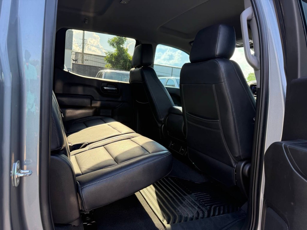 Chevrolet Silverado 1500 Vehicle Full-screen Gallery Image 14