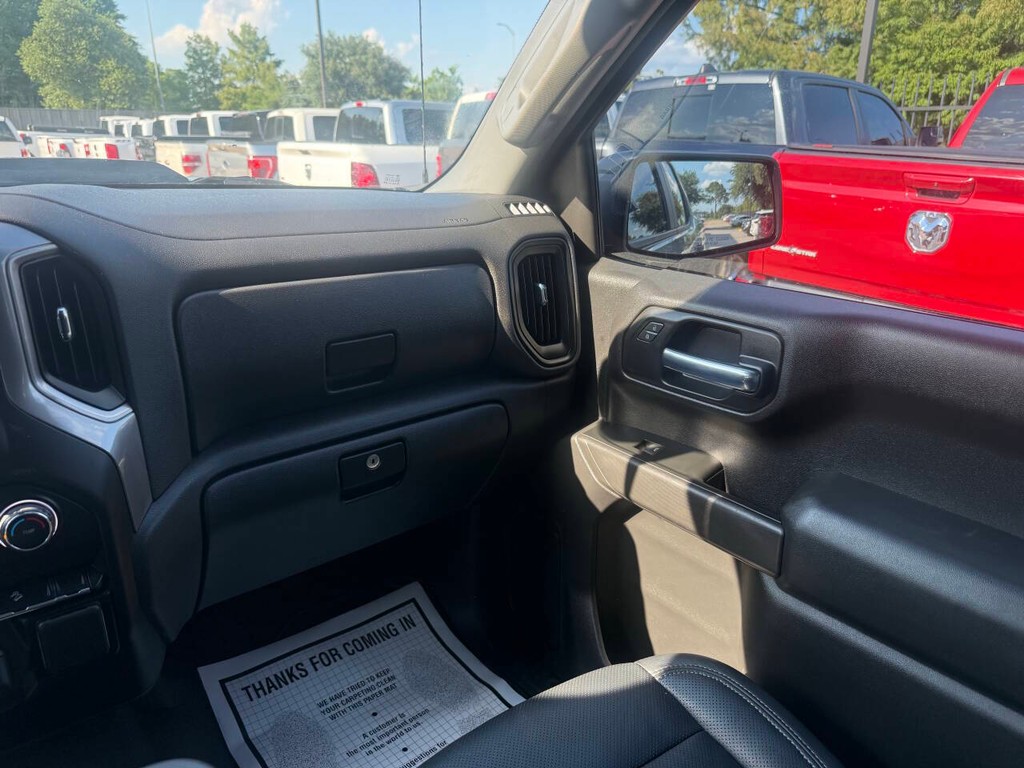 Chevrolet Silverado 1500 Vehicle Full-screen Gallery Image 19