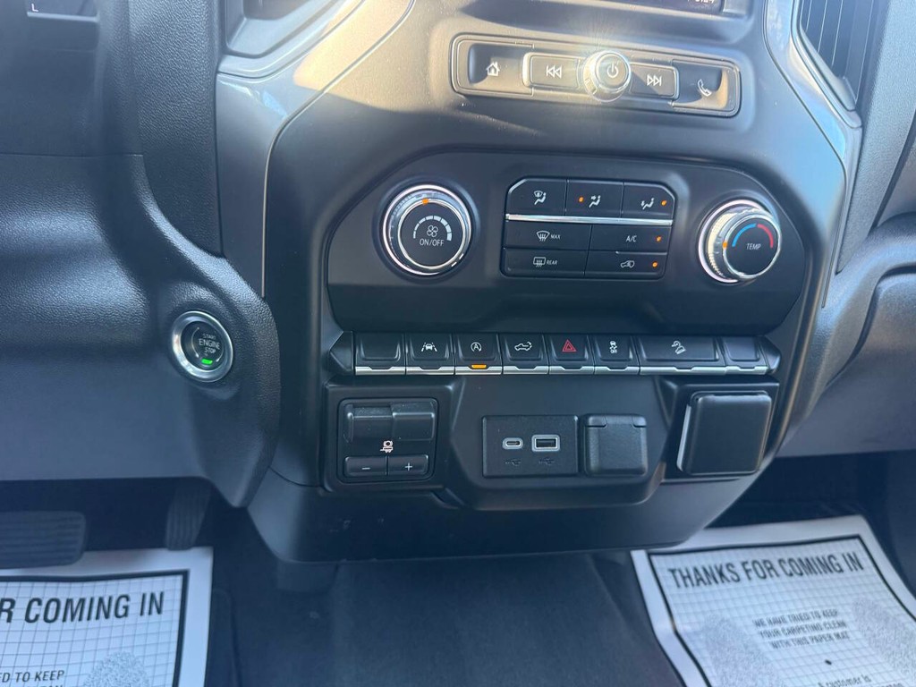 Chevrolet Silverado 1500 Vehicle Full-screen Gallery Image 27