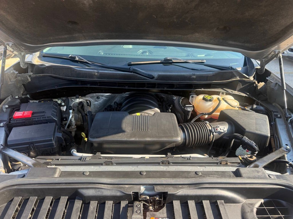 Chevrolet Silverado 1500 Vehicle Full-screen Gallery Image 33