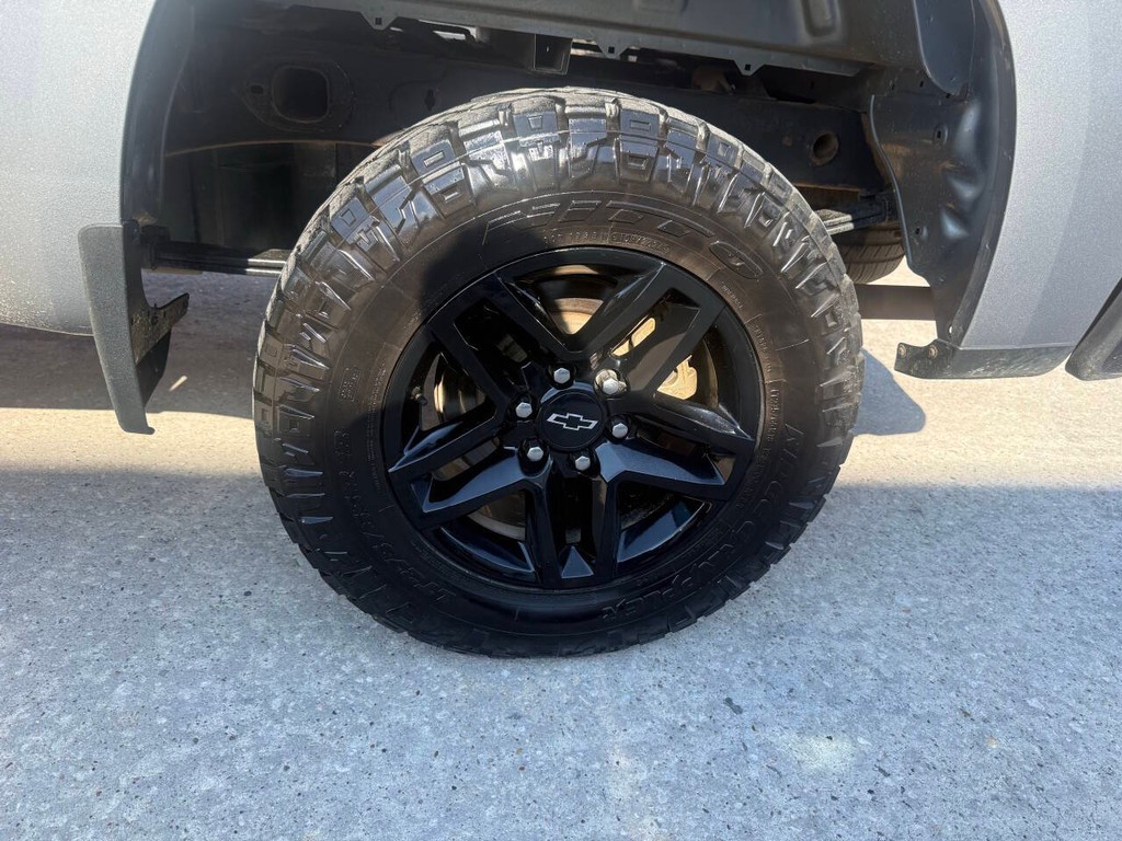 Chevrolet Silverado 1500 Vehicle Full-screen Gallery Image 34