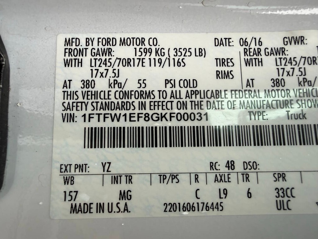 Ford F-150 Vehicle Full-screen Gallery Image 33