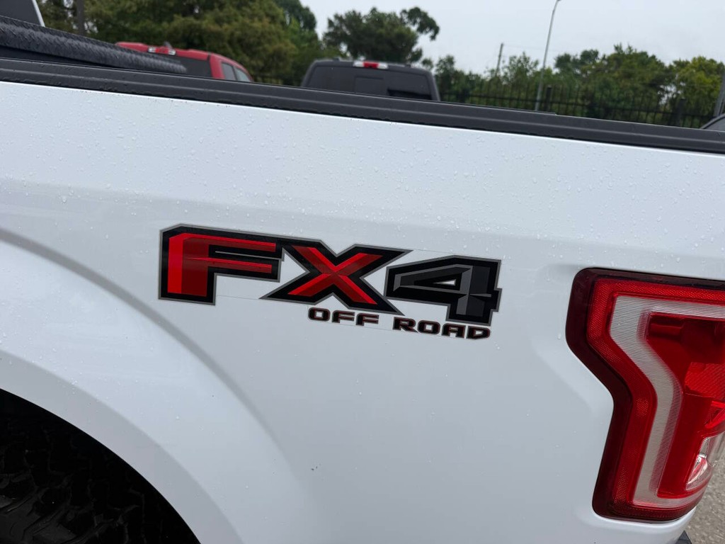 Ford F-150 Vehicle Full-screen Gallery Image 38