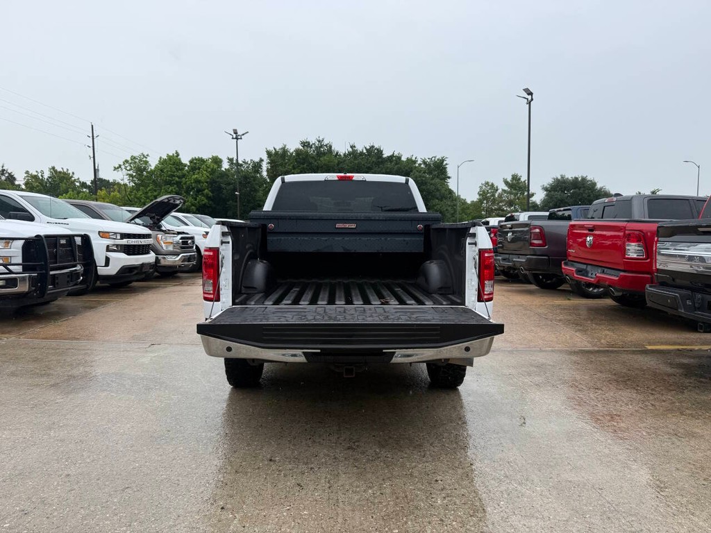 Ford F-150 Vehicle Full-screen Gallery Image 39