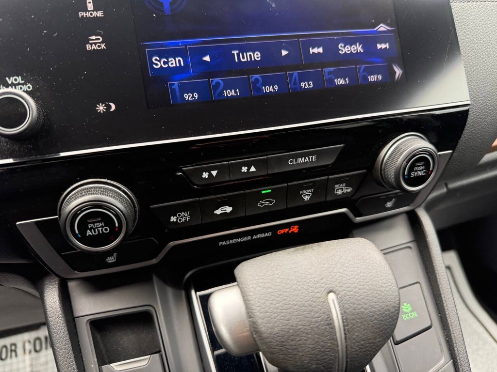 GMC Acadia Vehicle Full-screen Gallery Image 26