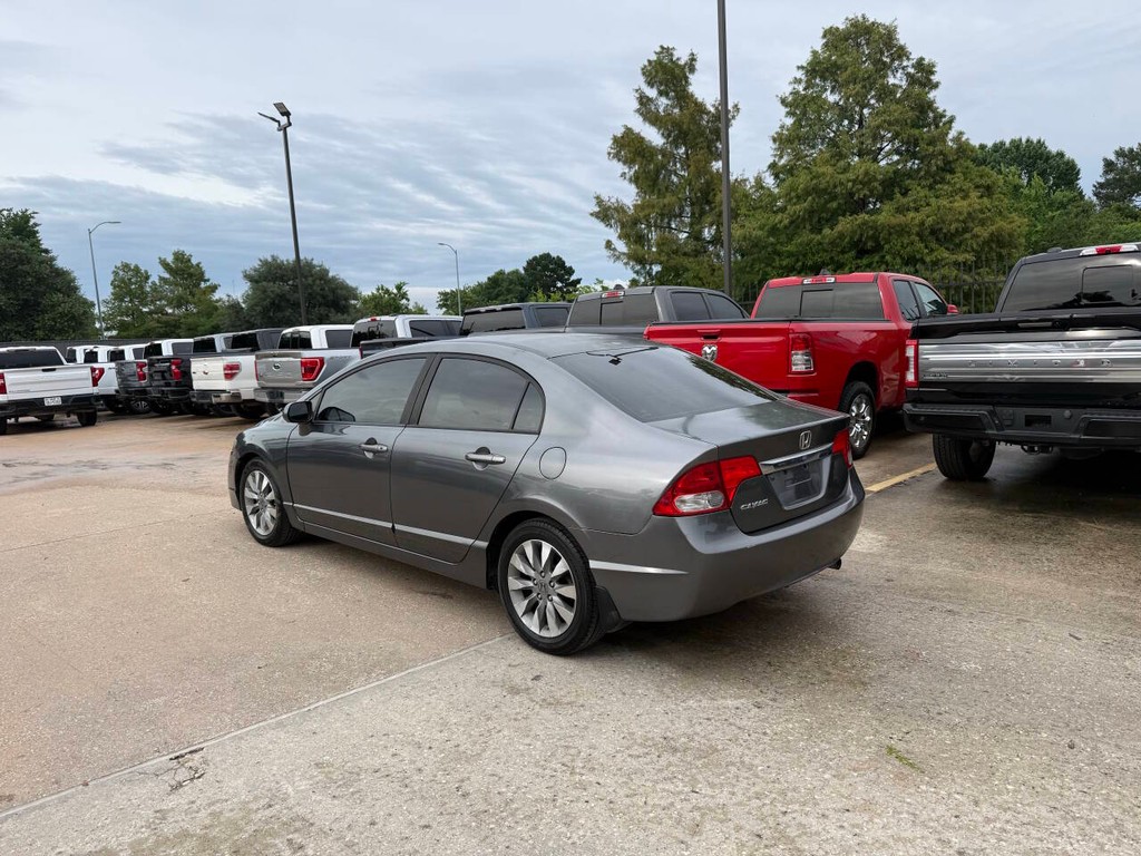 Honda Civic Sedan Vehicle Full-screen Gallery Image 04