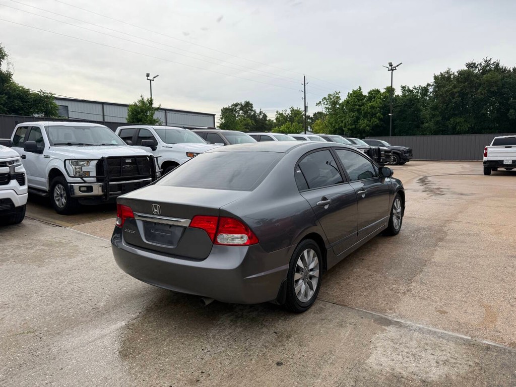 Honda Civic Sedan Vehicle Full-screen Gallery Image 05