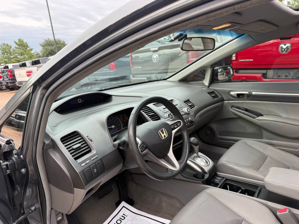 Honda Civic Sedan Vehicle Full-screen Gallery Image 06