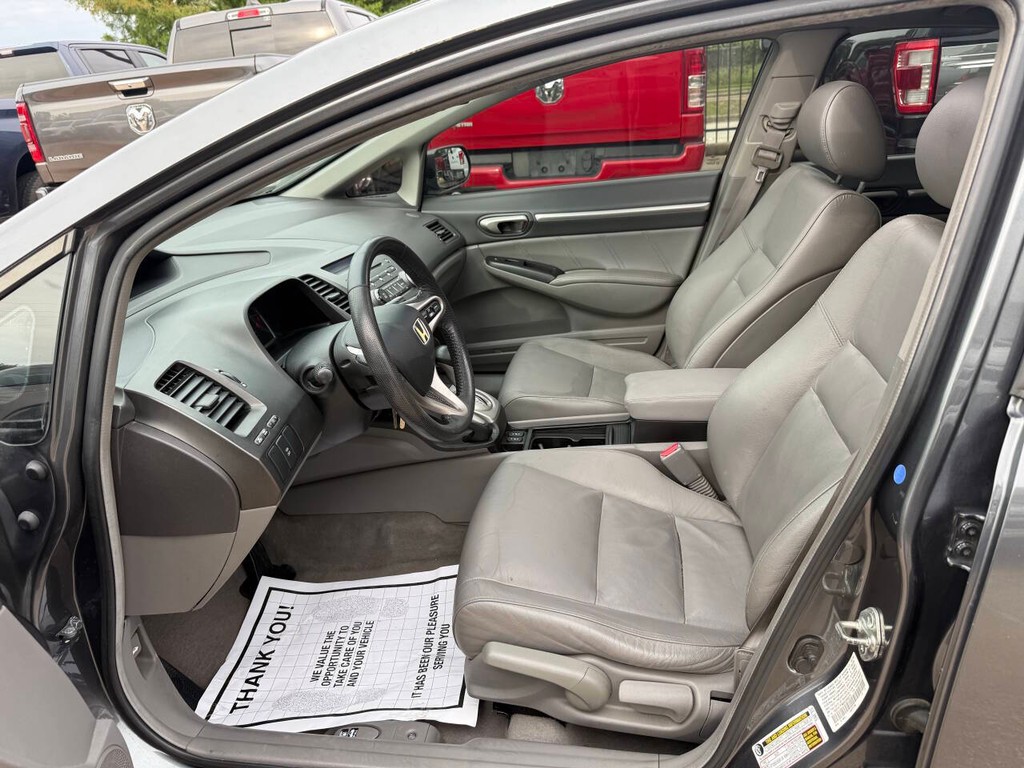Honda Civic Sedan Vehicle Full-screen Gallery Image 07