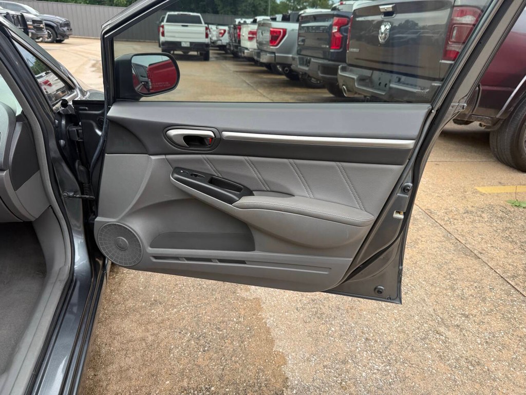 Honda Civic Sedan Vehicle Full-screen Gallery Image 11
