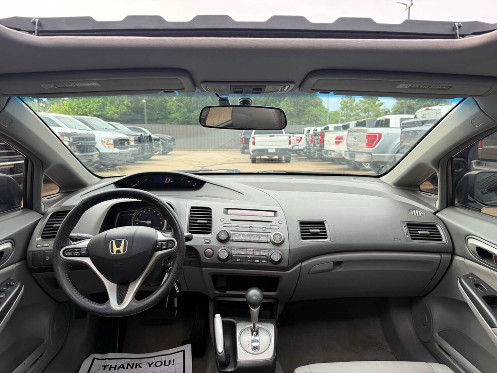 Honda Civic Sedan Vehicle Full-screen Gallery Image 17