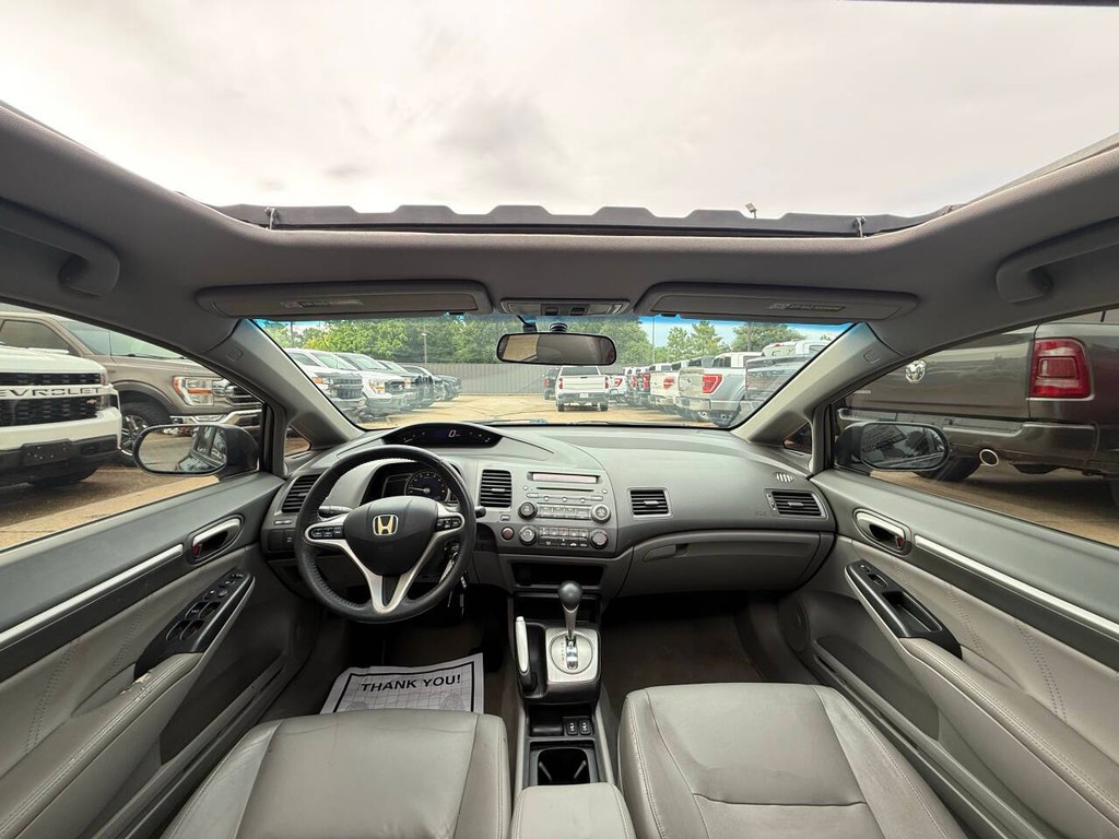 Honda Civic Sedan Vehicle Full-screen Gallery Image 18
