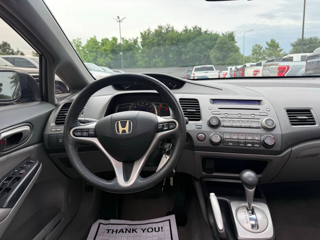 Honda Civic Sedan Vehicle Full-screen Gallery Image 21