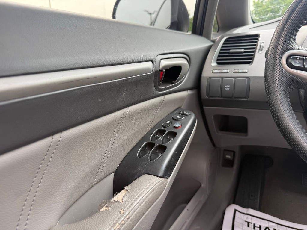 Honda Civic Sedan Vehicle Full-screen Gallery Image 27