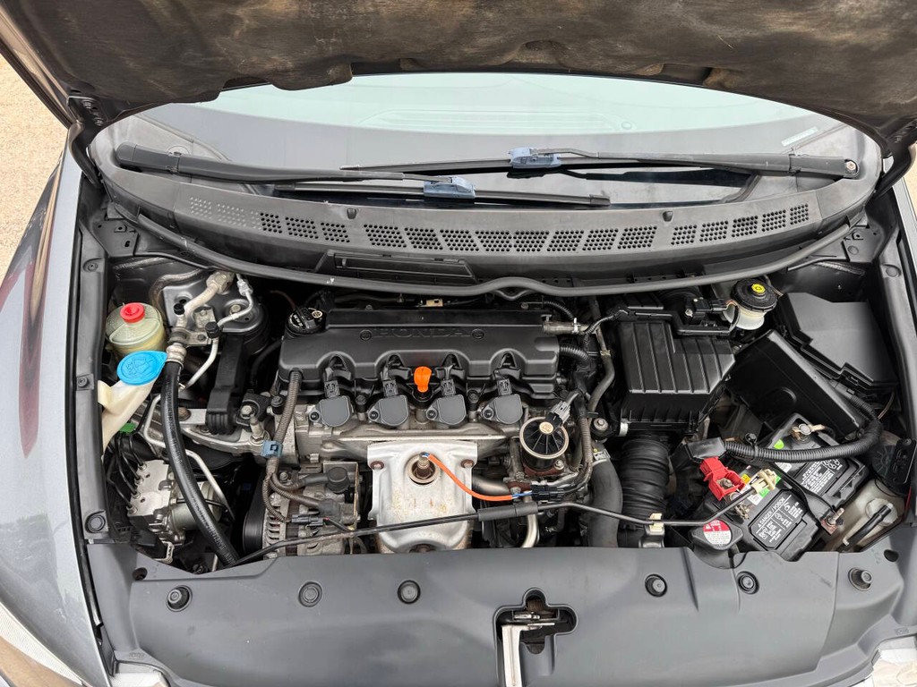 Honda Civic Sedan Vehicle Full-screen Gallery Image 32