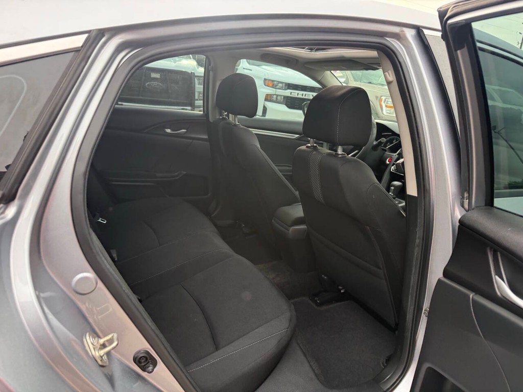 Honda Civic Sedan Vehicle Full-screen Gallery Image 15