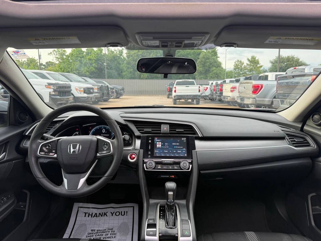 Honda Civic Sedan Vehicle Full-screen Gallery Image 17