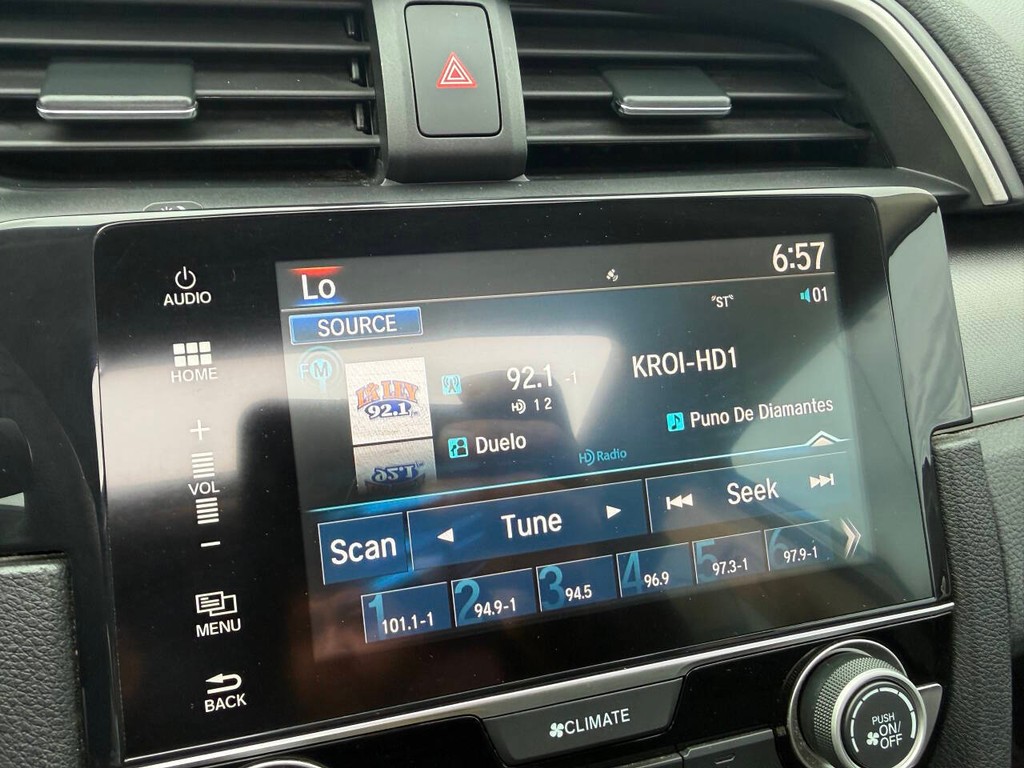 Honda Civic Sedan Vehicle Full-screen Gallery Image 26
