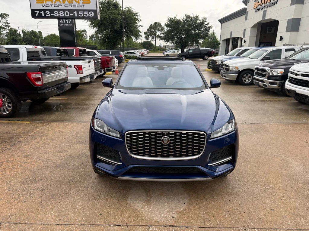 Jaguar F-PACE Vehicle Full-screen Gallery Image 40