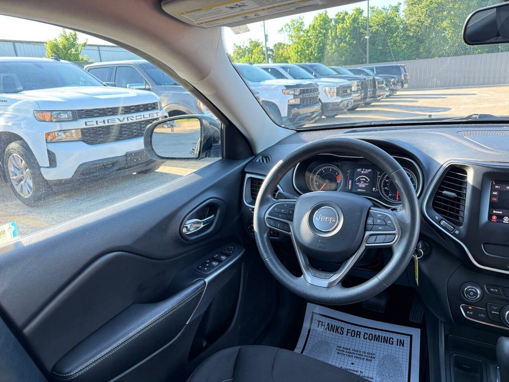 Jeep Cherokee Vehicle Full-screen Gallery Image 19