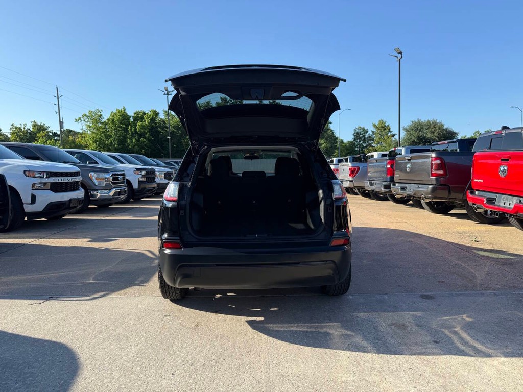 Jeep Cherokee Vehicle Full-screen Gallery Image 36