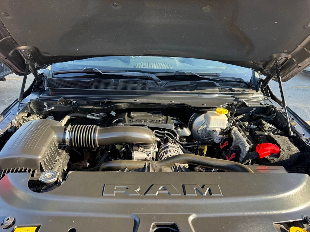 Ram 1500 Vehicle Full-screen Gallery Image 35