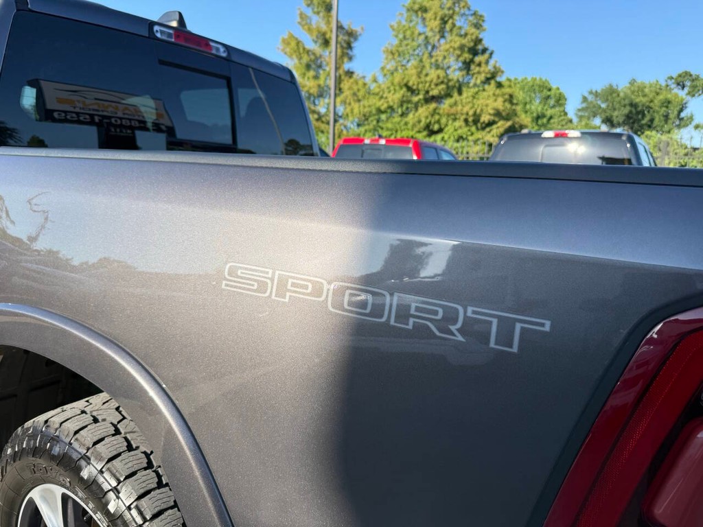 Ram 1500 Vehicle Full-screen Gallery Image 37