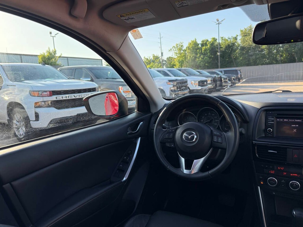 Mazda CX-5 Vehicle Full-screen Gallery Image 19