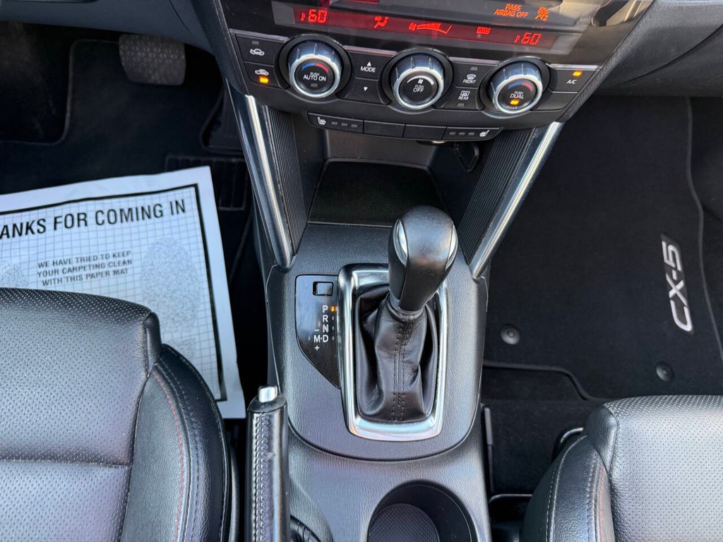 Mazda CX-5 Vehicle Full-screen Gallery Image 30