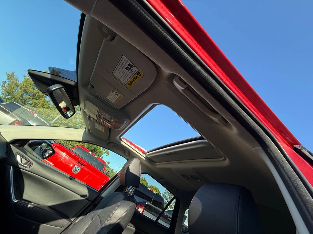 Mazda CX-5 Vehicle Full-screen Gallery Image 32
