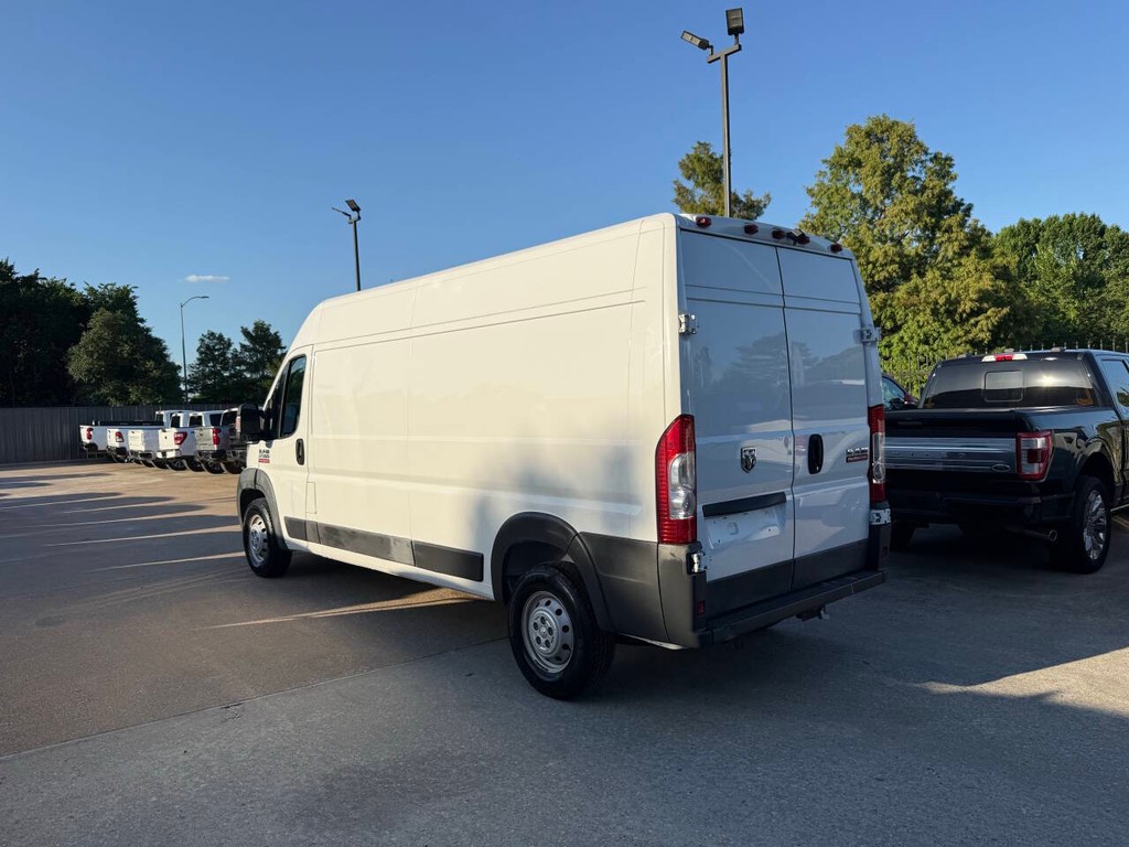 Ram ProMaster Cargo Van Vehicle Full-screen Gallery Image 04