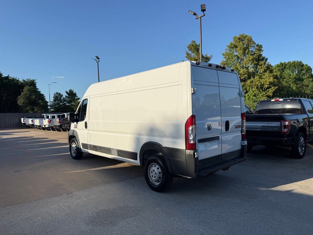 Ram ProMaster Cargo Van Vehicle Full-screen Gallery Image 05
