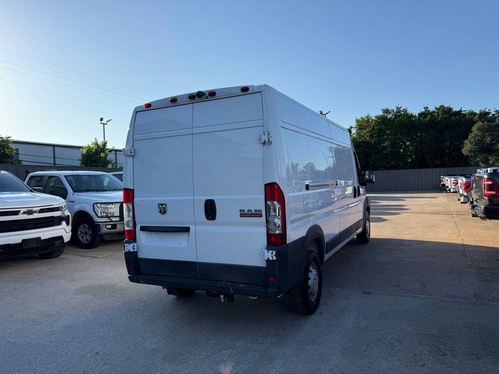 Ram ProMaster Cargo Van Vehicle Full-screen Gallery Image 06