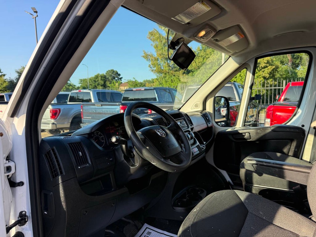Ram ProMaster Cargo Van Vehicle Full-screen Gallery Image 07