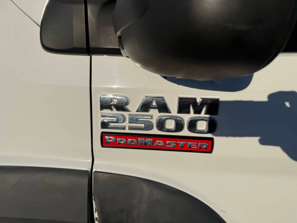 Ram ProMaster Cargo Van Vehicle Full-screen Gallery Image 32