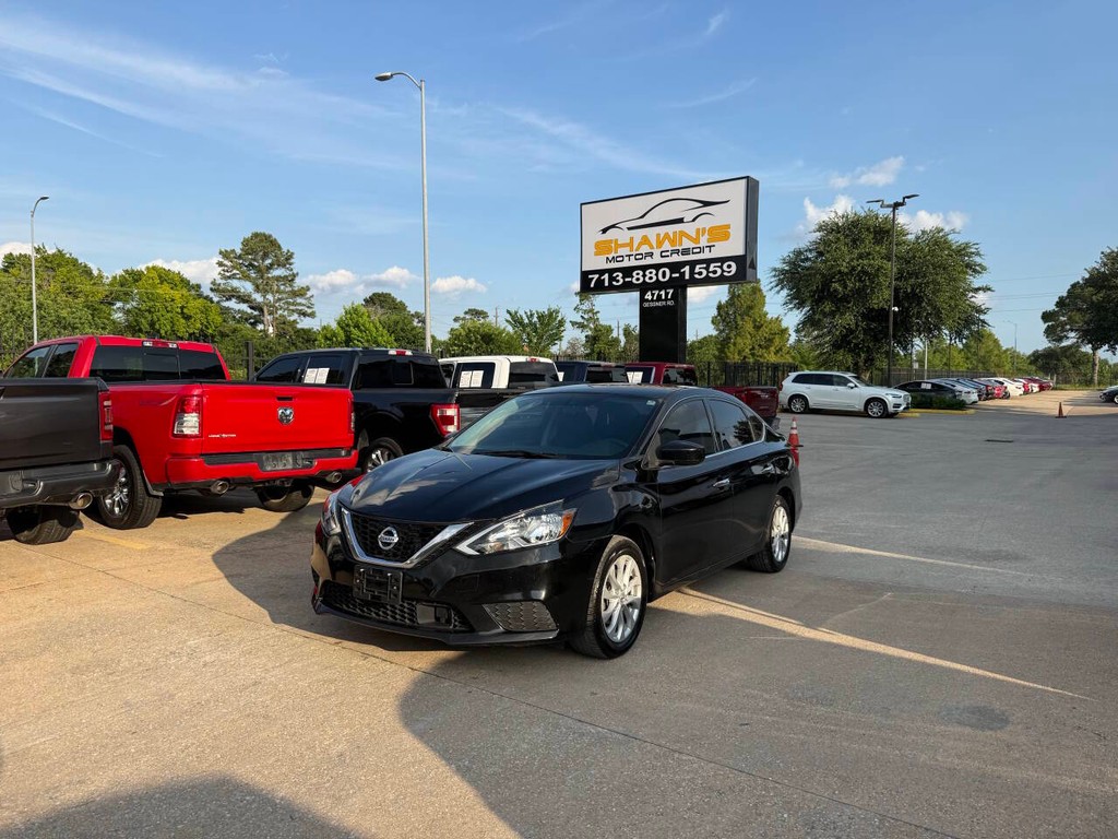Nissan Sentra Vehicle Full-screen Gallery Image 03