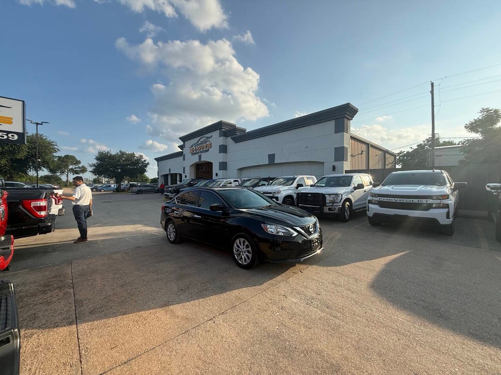 Nissan Sentra Vehicle Full-screen Gallery Image 43