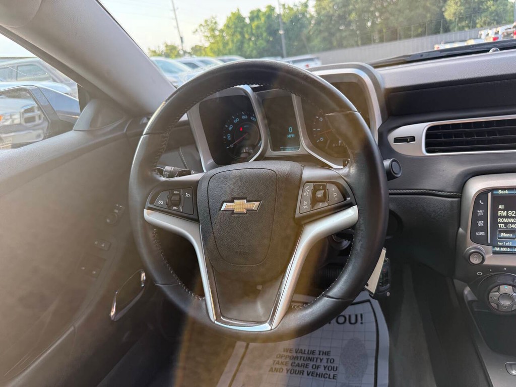 Chevrolet Camaro Vehicle Full-screen Gallery Image 18