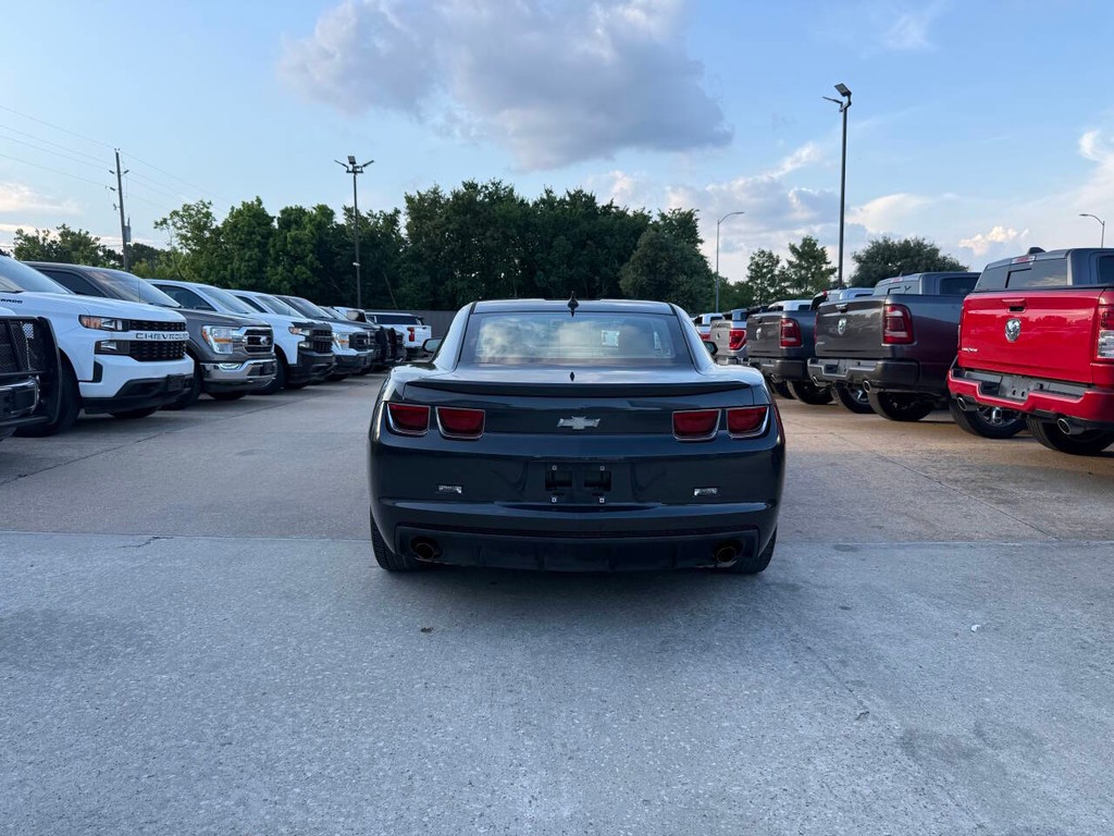 Chevrolet Camaro Vehicle Full-screen Gallery Image 30