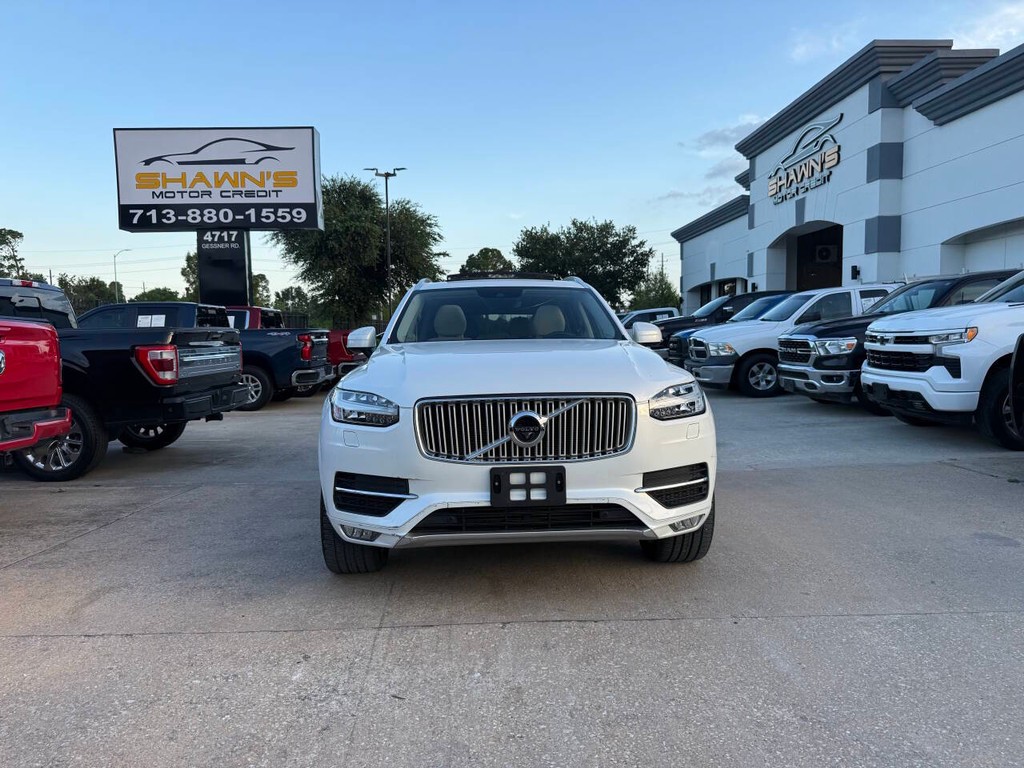 Volvo XC90 Vehicle Full-screen Gallery Image 43