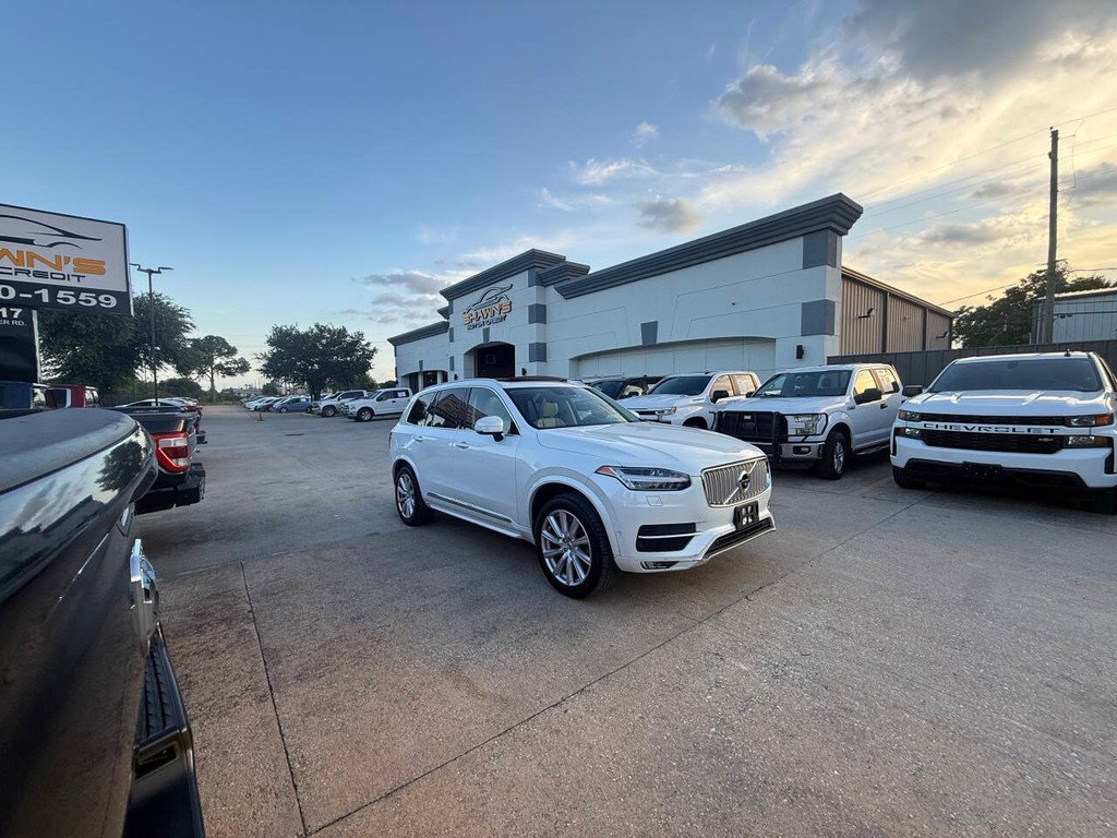 Volvo XC90 Vehicle Full-screen Gallery Image 46