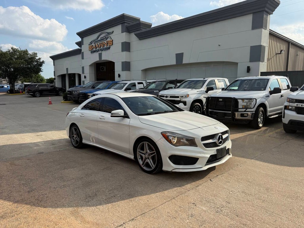 Mercedes-Benz CLA-Class Vehicle Full-screen Gallery Image 39