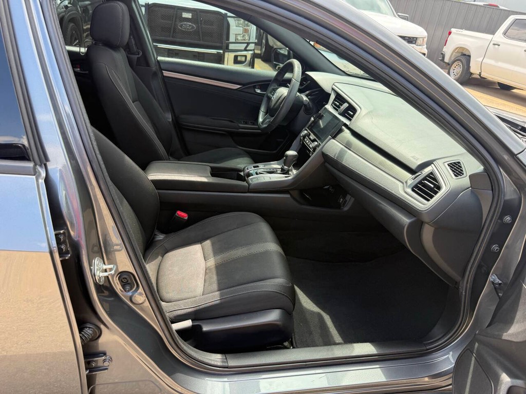Honda Civic Hatchback Vehicle Full-screen Gallery Image 10