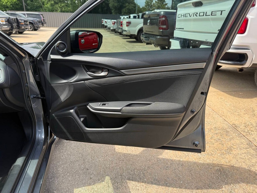 Honda Civic Hatchback Vehicle Full-screen Gallery Image 11