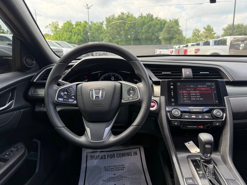 Honda Civic Hatchback Vehicle Full-screen Gallery Image 21