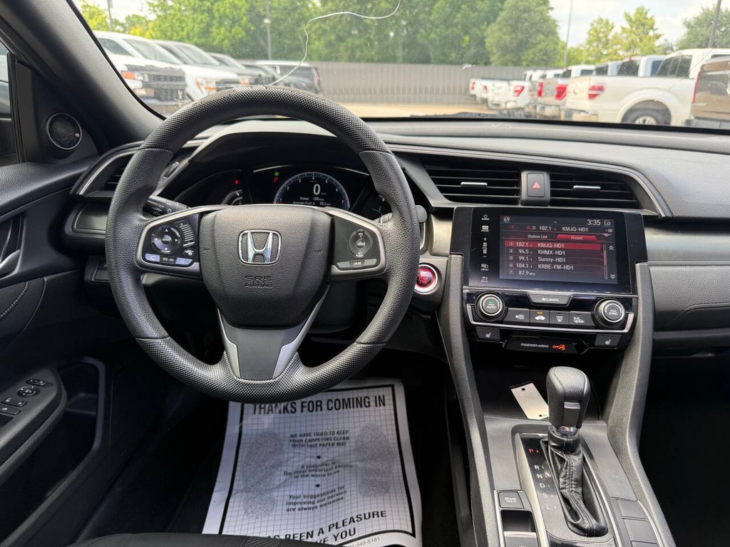 Honda Civic Hatchback Vehicle Full-screen Gallery Image 22