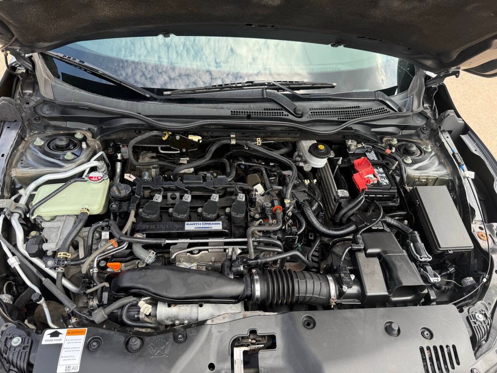 Honda Civic Hatchback Vehicle Full-screen Gallery Image 35